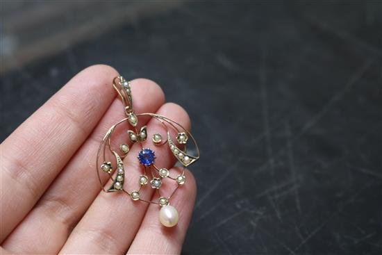 An Edwardian 9ct gold, sapphire and seed pearl set drop pendant, 36mm.